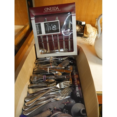 731 - BOXED CUTLERY