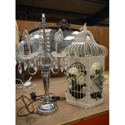 733 - TABLE LAMP & LANTERN