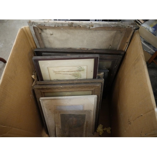 752 - BOX OF PICTURES