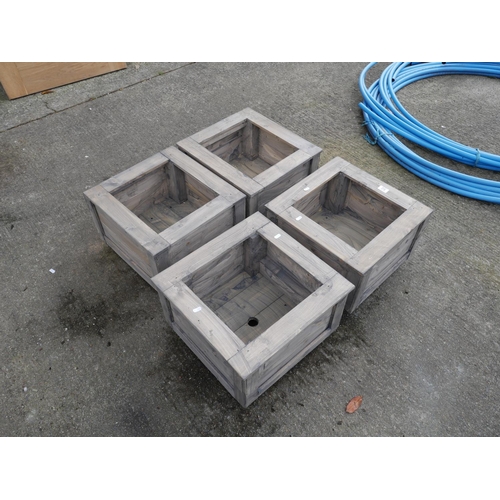 52 - 4 BOX PLANTERS