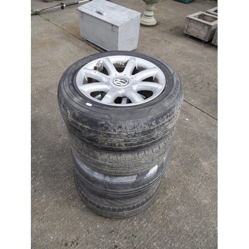 57 - 4 ALLOY WHEELS