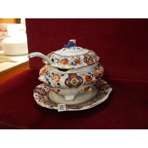 592 - IMARI STYLE SOUP TUREEN