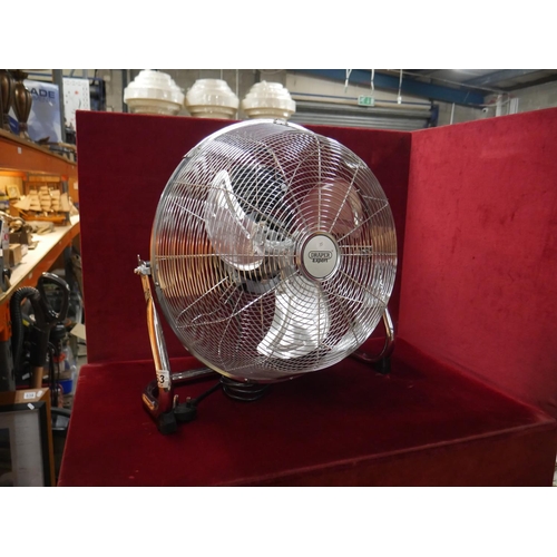 863 - LARGE FAN