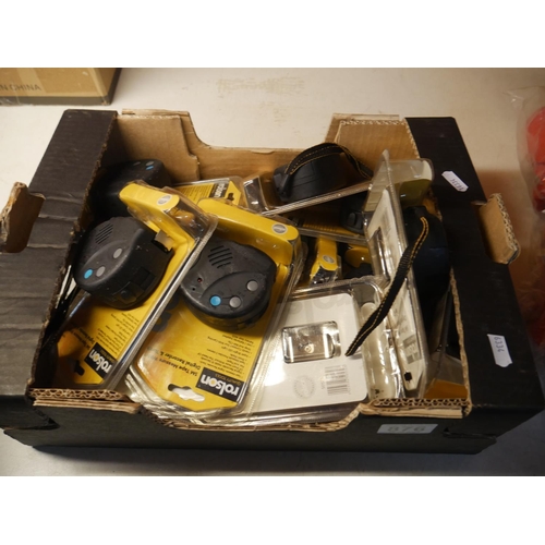 876 - BOX OF MEASURING TAPES