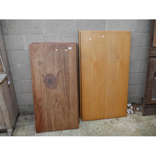 92 - LOT OF TABLE TOPS