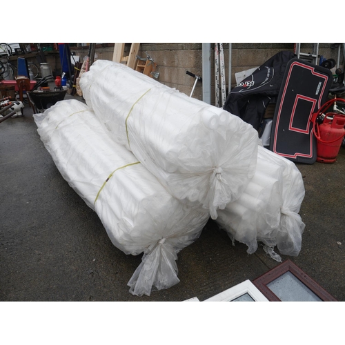 100 - LARGE LOT OF INSULATION