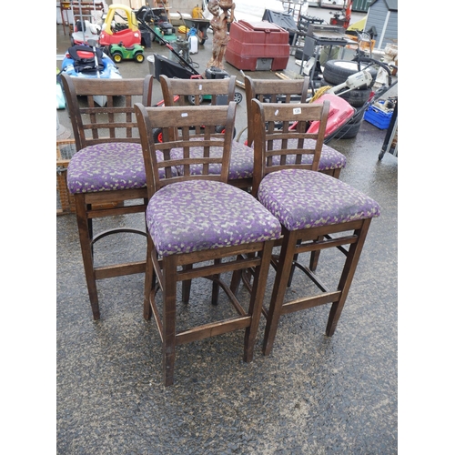 128 - 5 BAR STOOLS