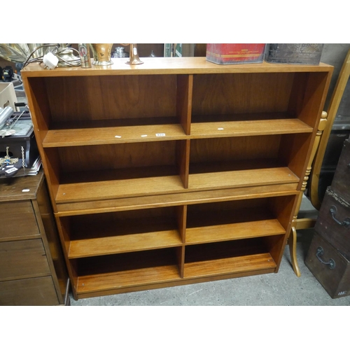 822 - BOOKCASE