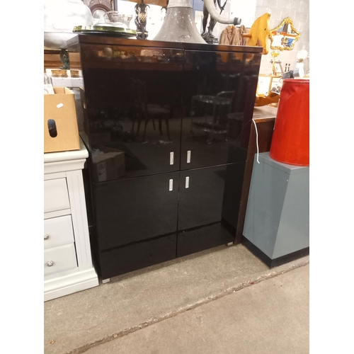 836 - MODERN 2 DOOR CABINET