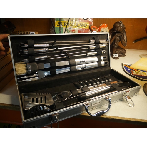 885 - BBQ SET