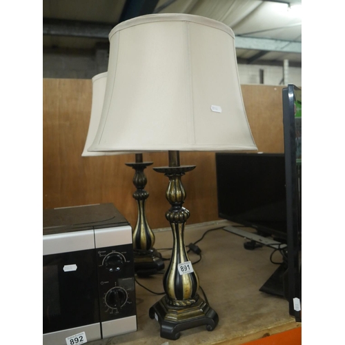 891 - 2 TABLE LAMPS