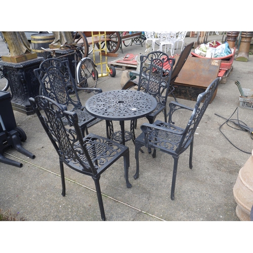 167 - CAST GARDEN TABLE & 4 CHAIRS