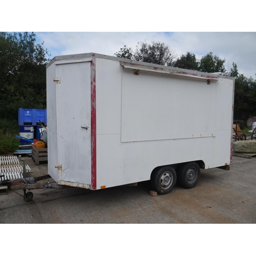 36 - TANDEM AXLE BOX TRAILER WITH SIDE HATCH