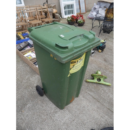 56 - WHEELIE BIN