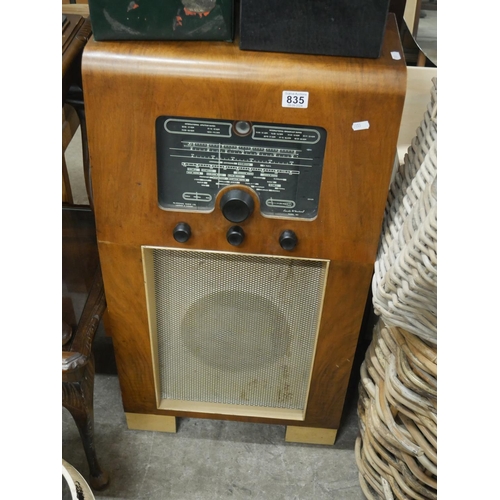 835 - VINTAGE WOODEN RADIO