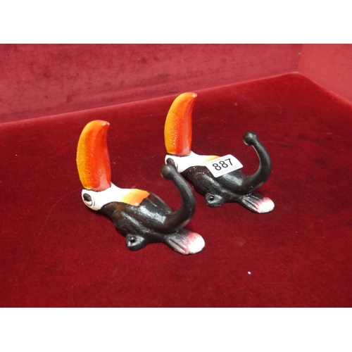 887 - TOUCAN COAT HANGERS