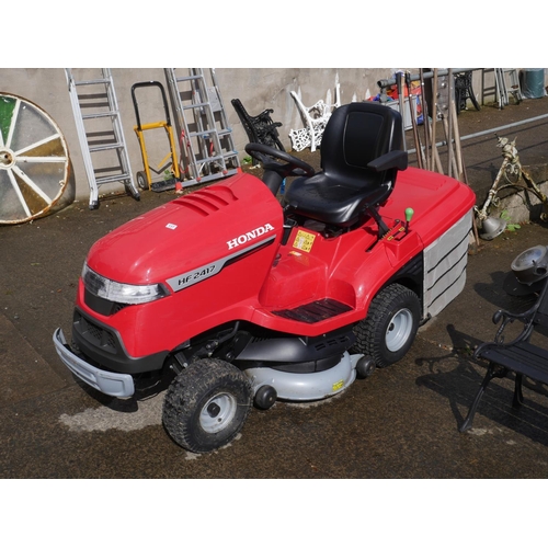 137 - HONDA HF2417 RIDE-ON LAWNMOWER - 36 HOURS USE FROM NEW