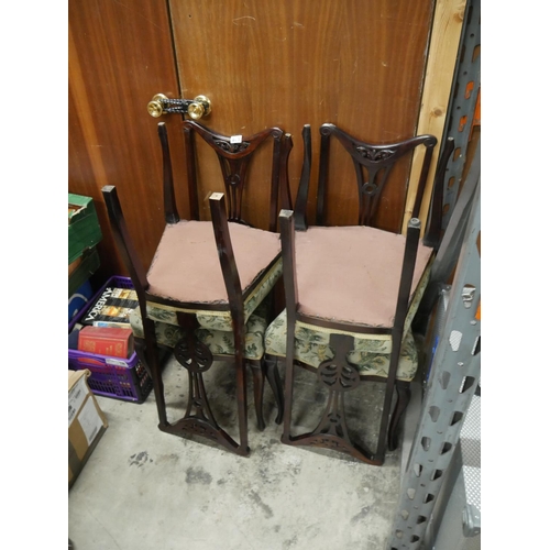 895 - 4 CHAIRS