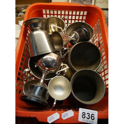 836 - BOX OF SILVER PLATE