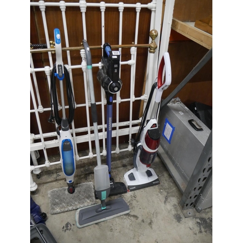 888 - STEAM MOP & VACUUM CLEANERS