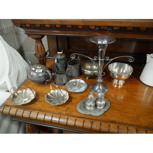 481 - LOT OF SILVER PLATE