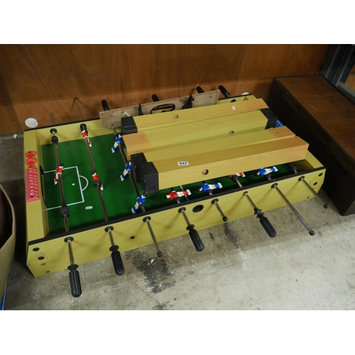 843 - FOOTBALL TABLE