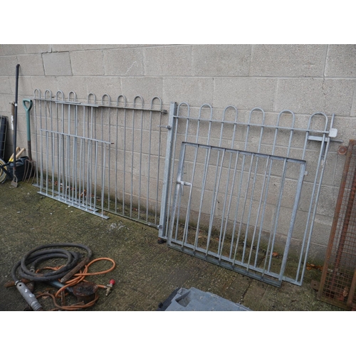 48 - GALVANIZED GATES & RAILING