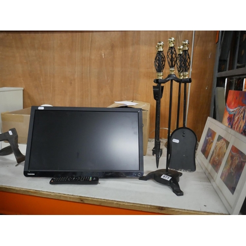 871 - COMPANION SET PLUS PORTABLE TV