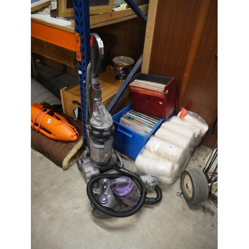 884 - 2 VACCUM CLEANERS