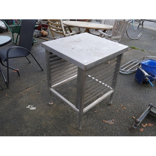 92 - STAINLESS STEEL TABLE