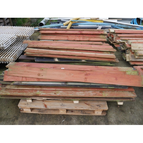 19 - 3 PALLETS OF FENCING BOARDS