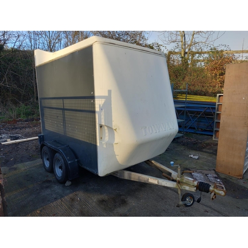 18 - TANDEM AXLE TOW-A-VAN BOX TRAILER