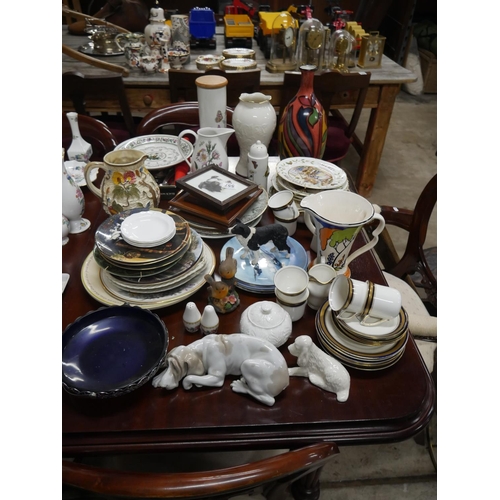 557 - PART TABLE LOT