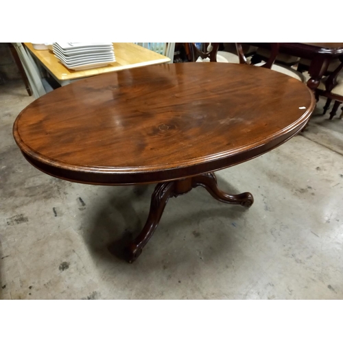 561 - VICTORIAN CENTRE POD TABLE