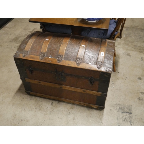 565 - VICTORIAN DOME TOP TRUNK