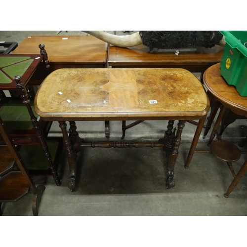 621 - VICTORIAN WALNUT SIDE TABLE