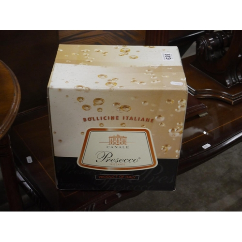 625 - BOX OF SPARKLING WINE