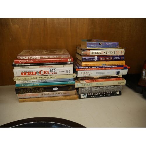 876 - LOT OF BOOKS