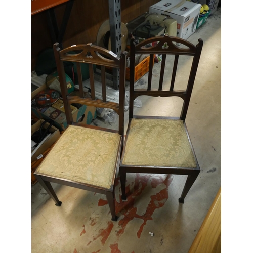 667 - 2 CHAIRS