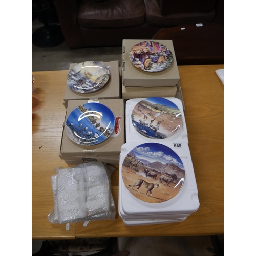 669 - LOT OF COLLECTABLE PLATES