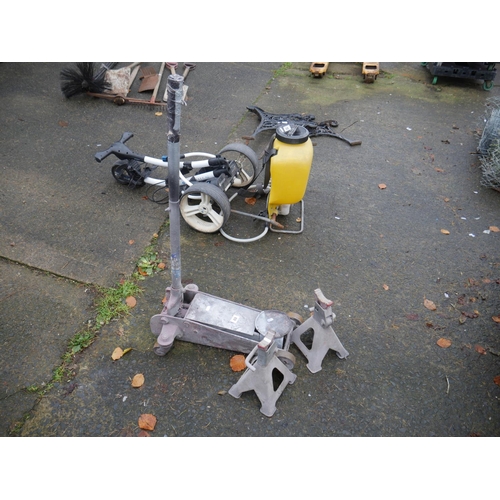 69 - TROLLEY JACK & 2 AXLE STANDS