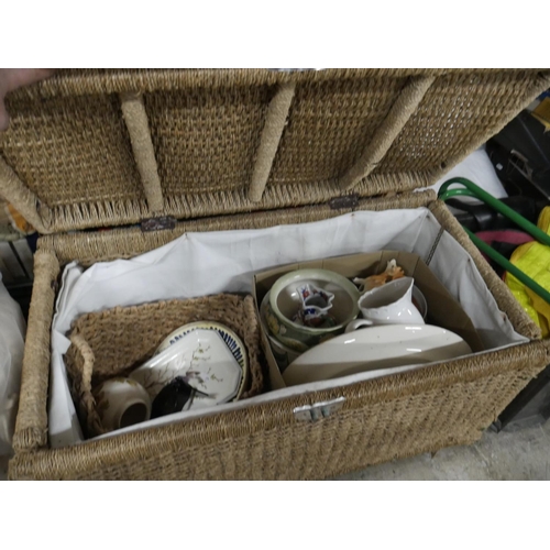 844 - WICKER TRUNK & CONTENTS