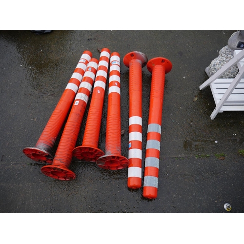 80 - LOT OF PLASTIC BOLLARDS