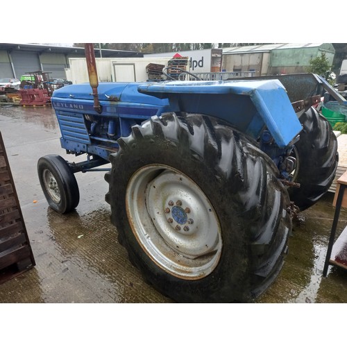 10 - LEYLAND 270 TRACTOR - RUNNING