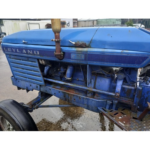 10 - LEYLAND 270 TRACTOR - RUNNING