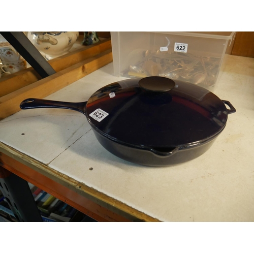 623 - ELECTRIC FRYING PAN