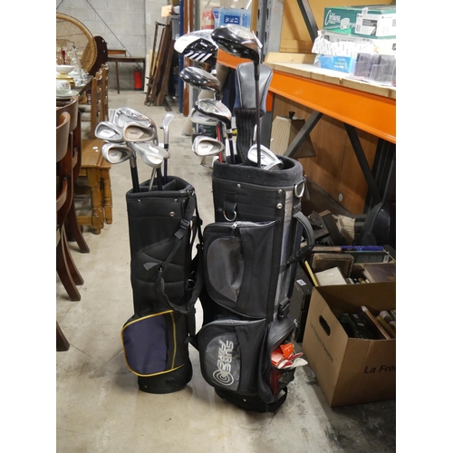 751 - GOLF CLUBS