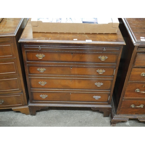 568 - CHEST OF DRAWERS WITH BRUSH SLIDE (STICKING)