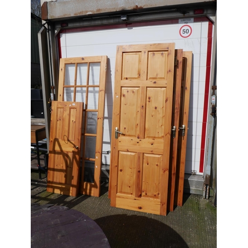 18 - LOT OF PINE DOORS