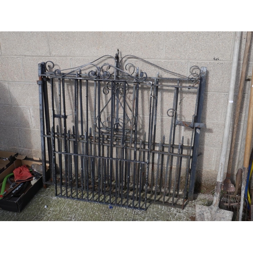 47 - PAIR OF GATES & PEDESTRIAN GATE